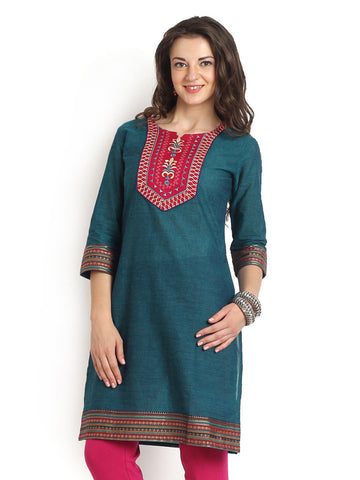 Aaboli Women Green Embroidered Kurta