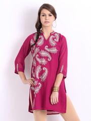 Aneri Women Magenta Embroidered Kurta
