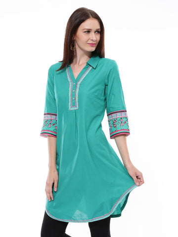 Aurelia Women Green Kurta