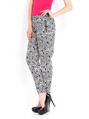 DressBerry Women Black &amp; White Printed Trousers