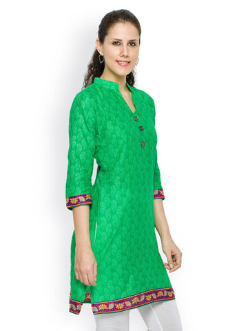 Feminista Women Green Printed Kurti