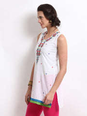 Kyla F Women White Embroidered Kurta