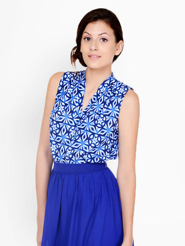 Pera Doce Women White &amp; Blue Printed Top