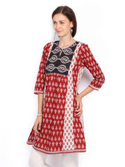 Rain &amp; Rainbow Women Maroon &amp; Off-White Printed Kurta