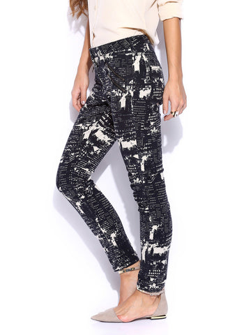 Scotch &amp; Soda Women Black &amp; Off-White Printed Skinny Fit Trousers