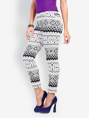 Taanz Women White &amp; Black Printed Trousers