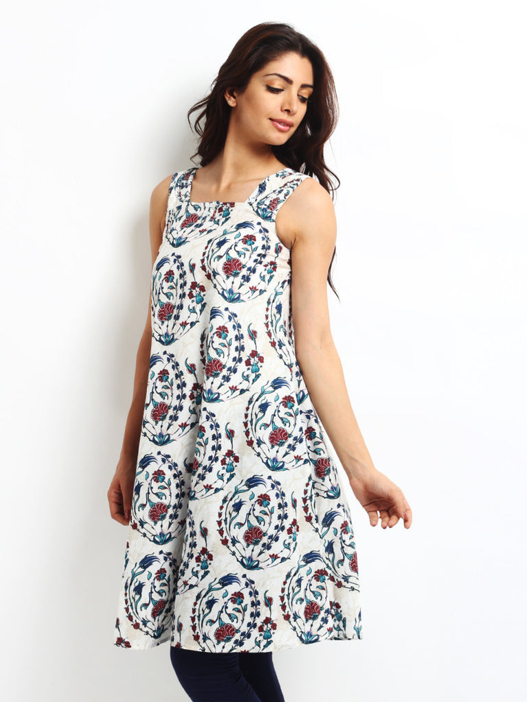 W Women Off-White Floral Print Kurta